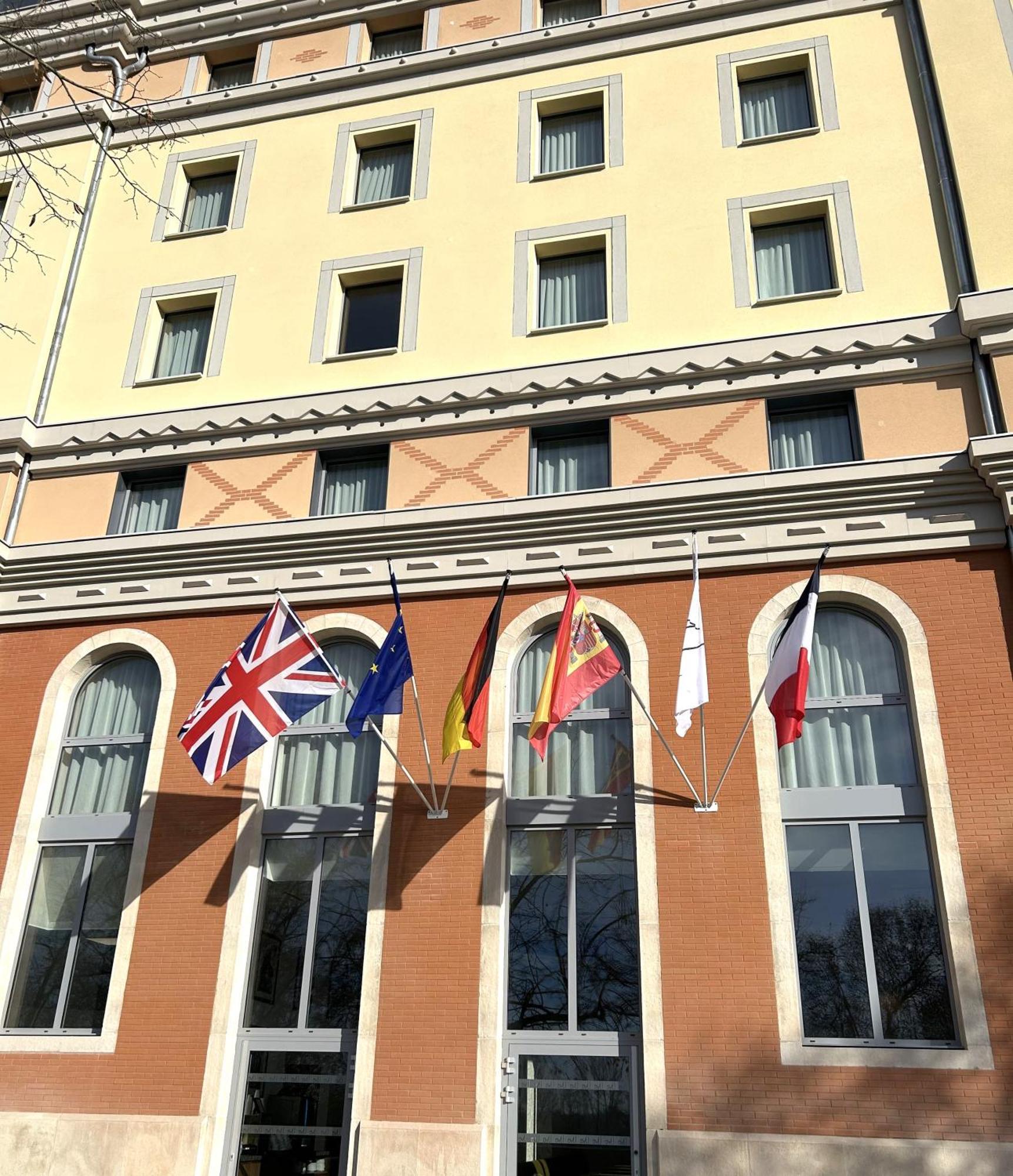 Dali Hotel Montauban Luaran gambar