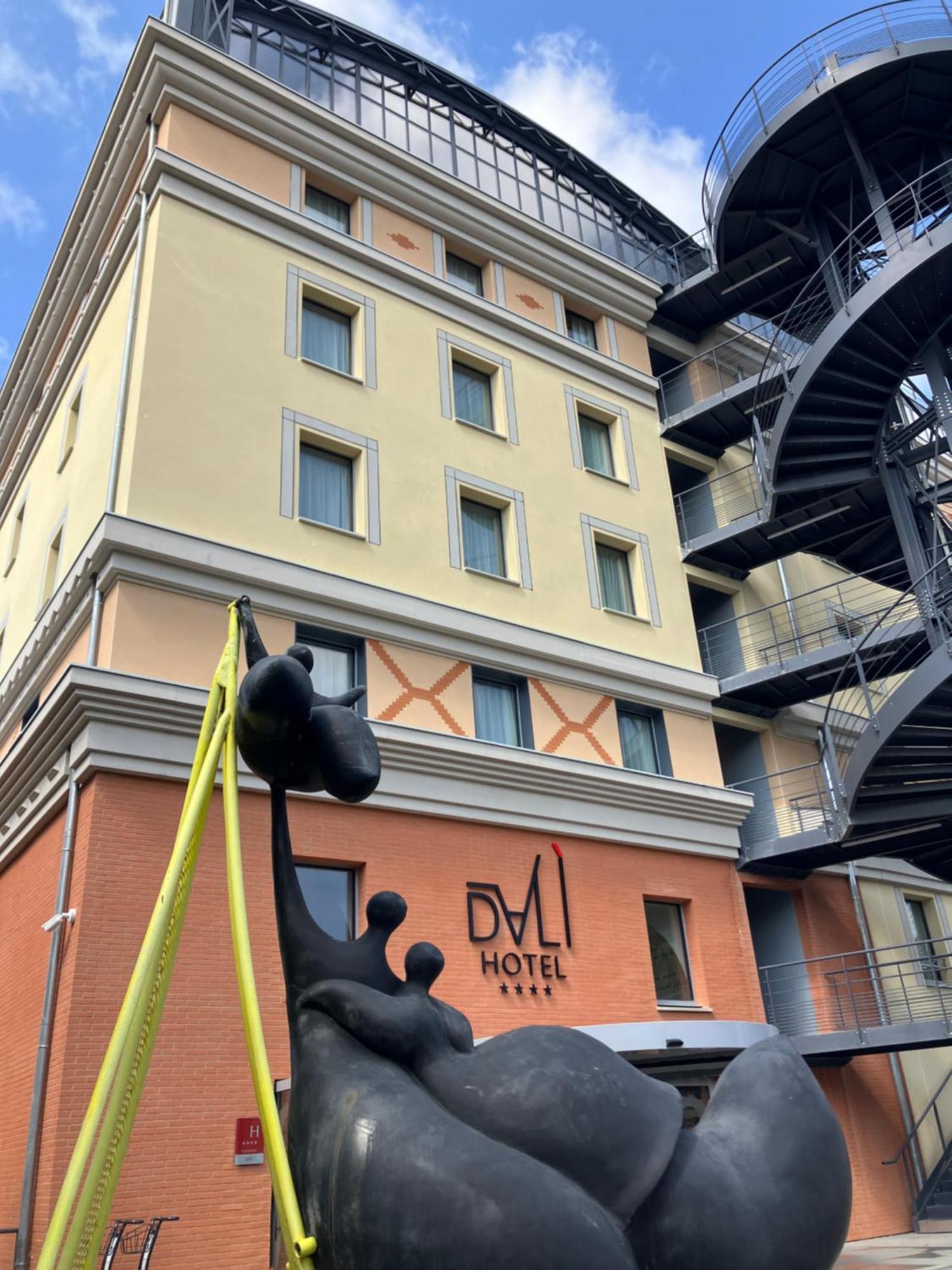 Dali Hotel Montauban Luaran gambar