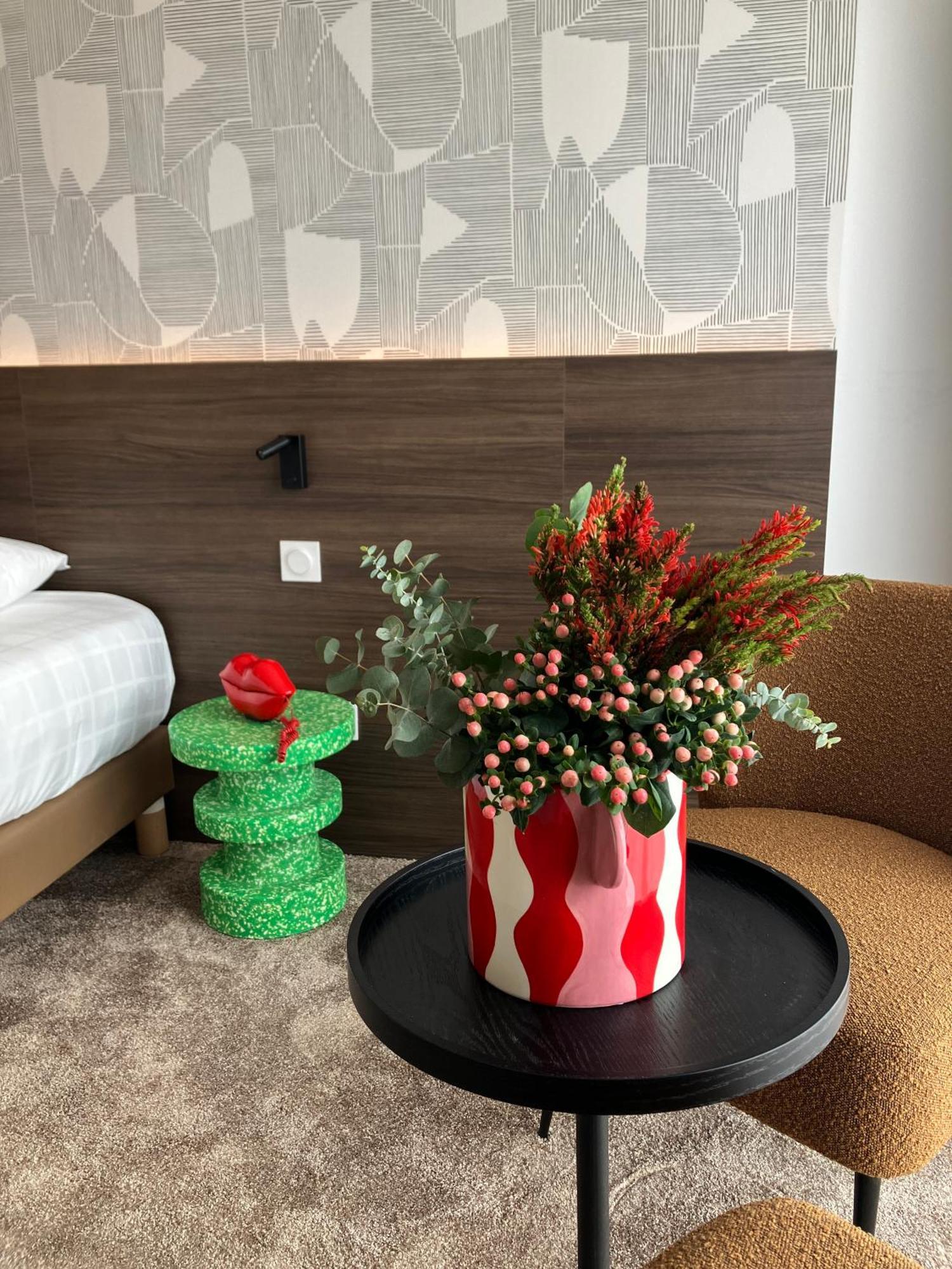 Dali Hotel Montauban Luaran gambar